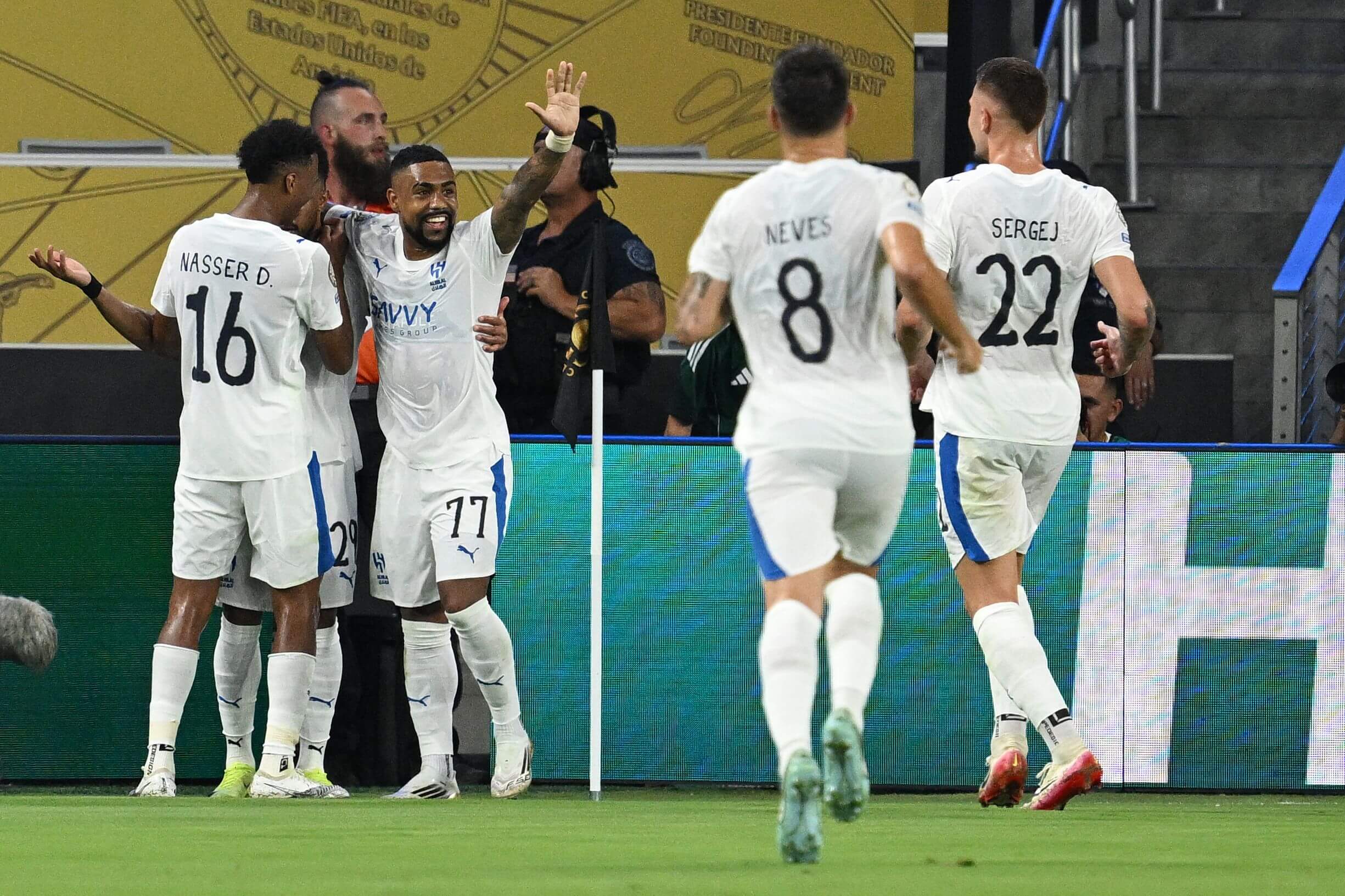 الهلال ومانشستر سيتي