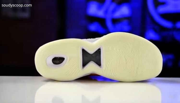 Nike Kobe 9 Elite Low Protro Moonwalker 2025 Review 2 Pros and Cons of Nike Kobe 9 Elite Low Protro Moonwalker 2025