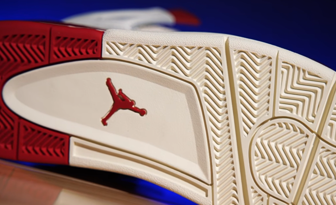 Air Jordan 4 Valentine’s Day Colorway Review: A Detailed Look at Design, Quality, and Sizing 4 Air Jordan 4 Valentine’s Day Colorway Review